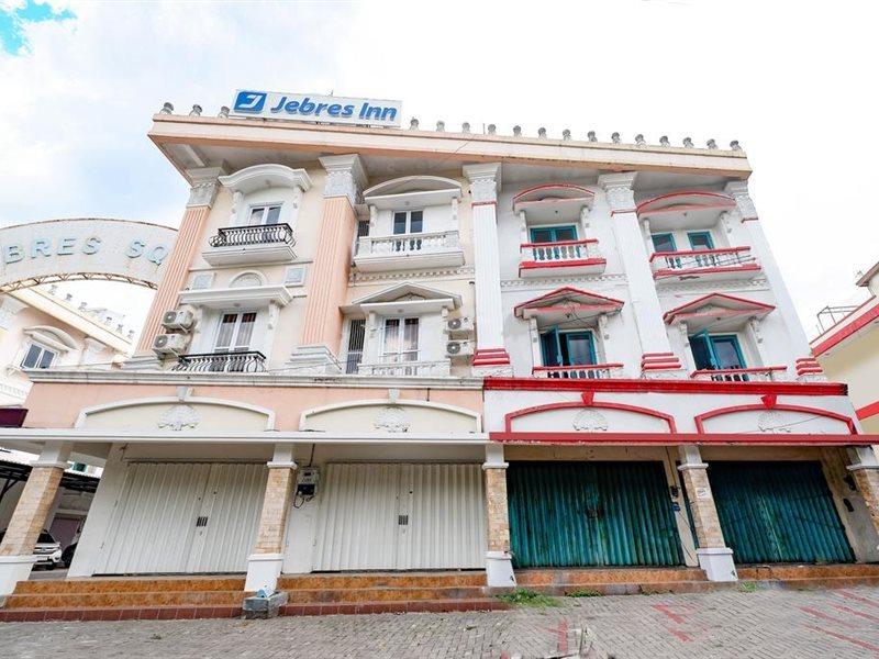 Oyo 2298 Jebres House Syariah Hotel Surakarta  Exterior photo