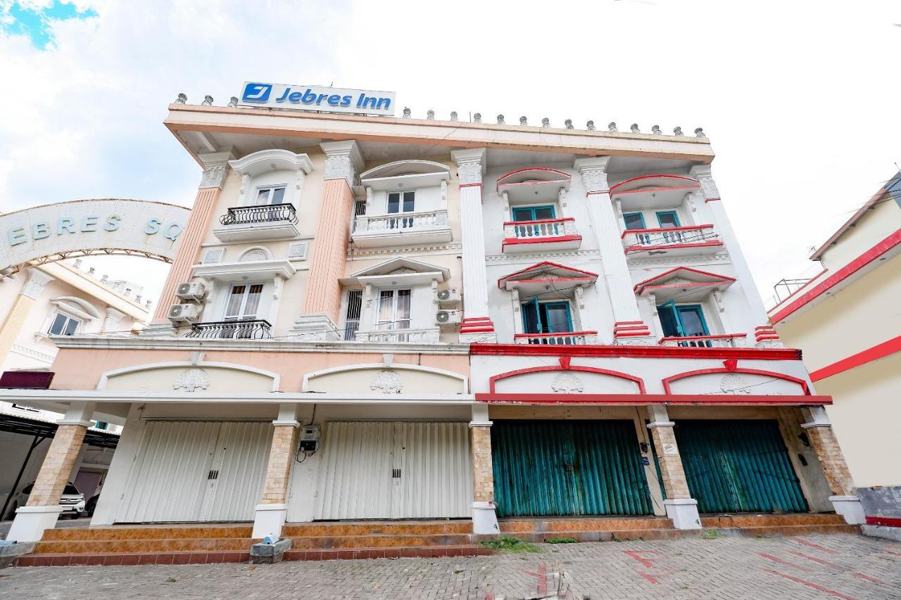 Oyo 2298 Jebres House Syariah Hotel Surakarta  Exterior photo